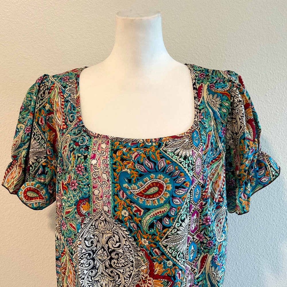 Multi Colored Top Size OXL NWOT